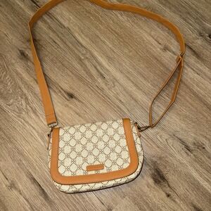 Amy Miller Signature  Small Purse With Floral And Adjustable Strap